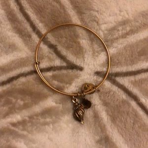 🐚 Alex and Ani - Seashell Charm Bangle 🐚